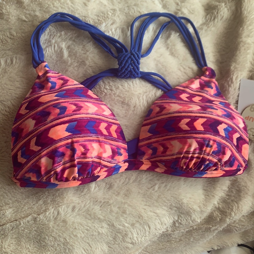 Gianni Bini pattern bikini top